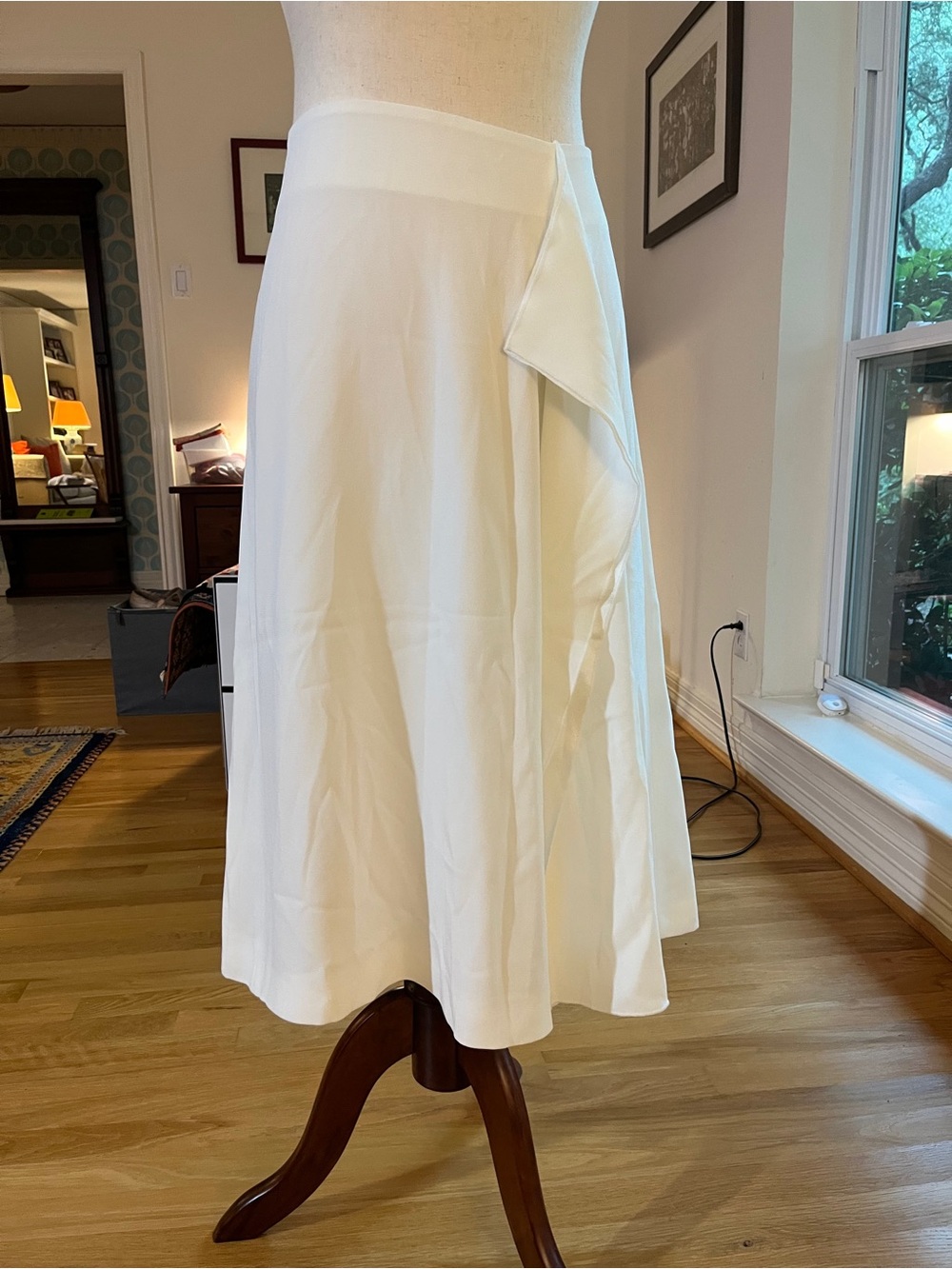 THE FOLD London Clever Crepe Almeida Skirt Ivory NWT US 10 UK 14 Asymmetric Midi - Picture 1 of 9